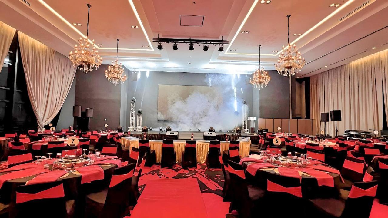 Red Kl @ Rev Hotel Kuala Lumpur Exterior photo